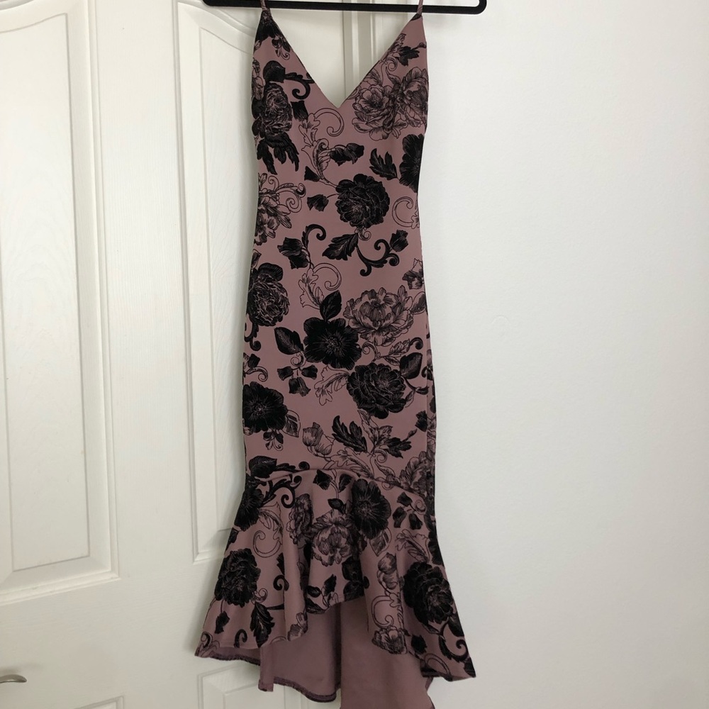 Goldmorning Floral Trumpet Midi Dress